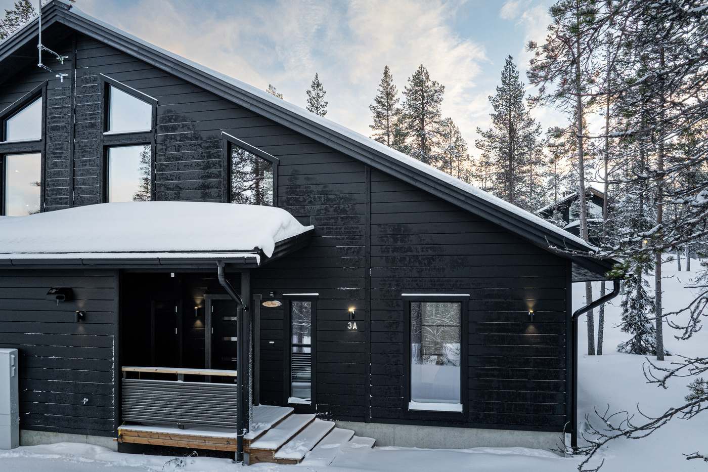 Entrance to Villa Minna in the snow